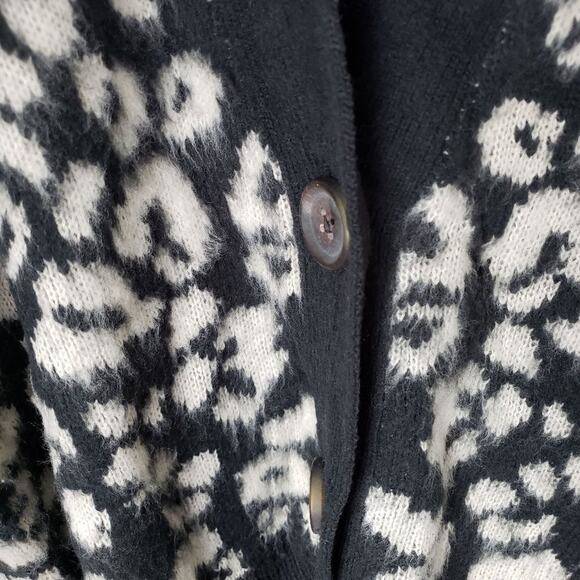 Universal Thread Leopard Long Sleeve Cardigan L - Picture 8 of 8